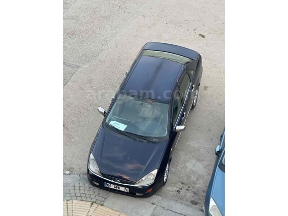Sahibinden Ford Focus 1.6 Ghia 2001 Model 