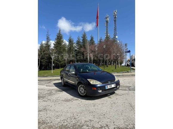 Sahibinden Ford Focus 1.6 Ghia 2001 Model 