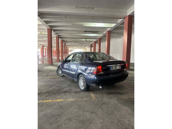 Sahibinden Ford Focus 1.6 Ghia 2001 Model 
