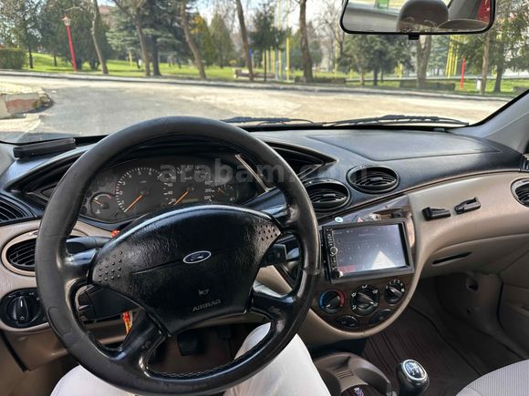 Sahibinden Ford Focus 1.6 Ghia 2001 Model 