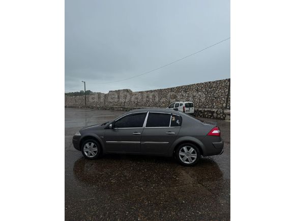 Sahibinden Renault Megane 1.6 Dynamique 2004 Model