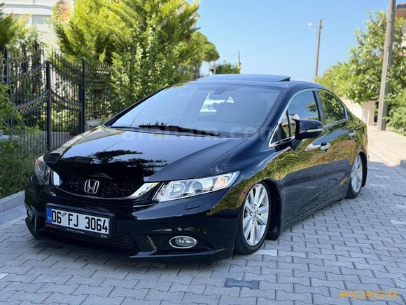 HONDA CIVIC 132.000km EMSALSİZ TEMİZLİKTE