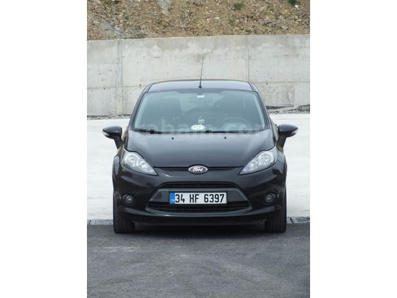 Sahibinden Ford Fiesta 1.25 My 2011 Model  143.500 km Siyah