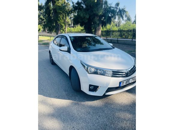 Sahibinden Toyota Corolla 1.33 Life 2015 Model  100.000 km Beyaz