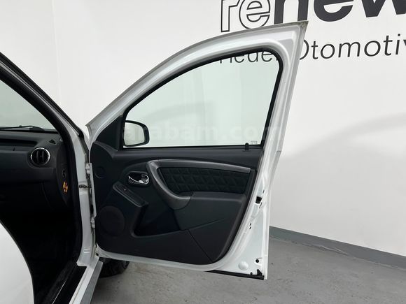 HEDEF RENAULT PLAZA'DAN 2015 DUSTER 1.5 DCİ LAUREATE 4x4