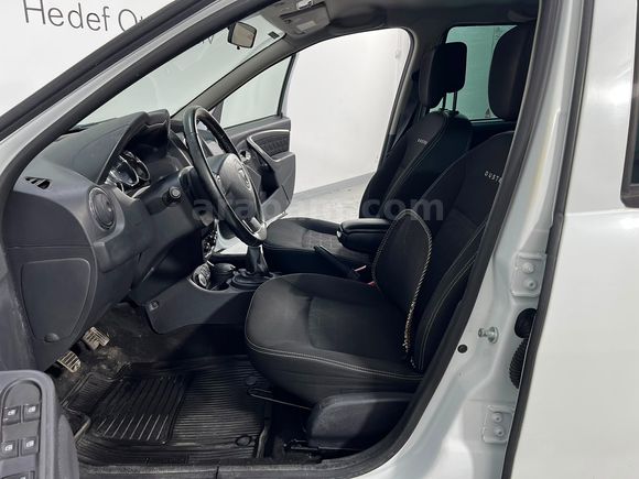 HEDEF RENAULT PLAZA'DAN 2015 DUSTER 1.5 DCİ LAUREATE 4x4