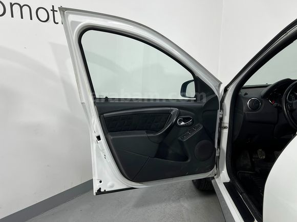 HEDEF RENAULT PLAZA'DAN 2015 DUSTER 1.5 DCİ LAUREATE 4x4