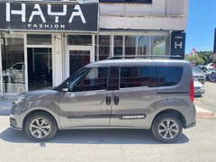 Sahibinden Fiat Doblo Combi 1.6 Multijet Trekking 2022 Model 