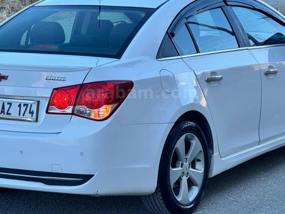 UZMAN AUTO DAN 2011 MODEL 1.6 BENZİN LPG KM 197 BİN DE