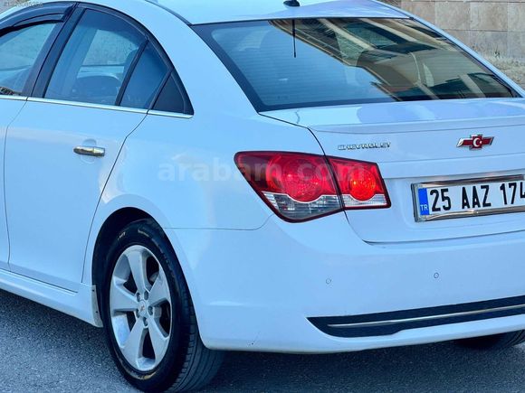 UZMAN AUTO DAN 2011 MODEL 1.6 BENZİN LPG KM 197 BİN DE