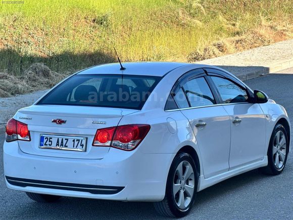 UZMAN AUTO DAN 2011 MODEL 1.6 BENZİN LPG KM 197 BİN DE
