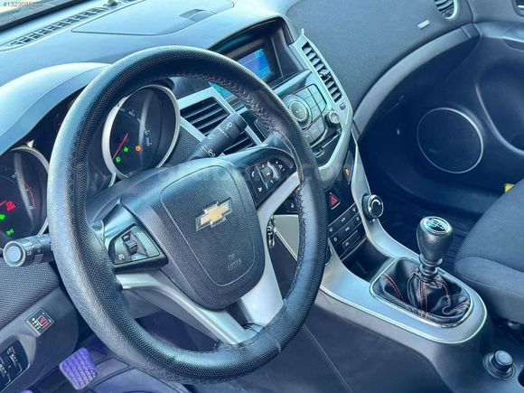 UZMAN AUTO DAN 2011 MODEL 1.6 BENZİN LPG KM 197 BİN DE