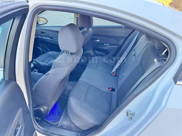 UZMAN AUTO DAN 2011 MODEL 1.6 BENZİN LPG KM 197 BİN DE