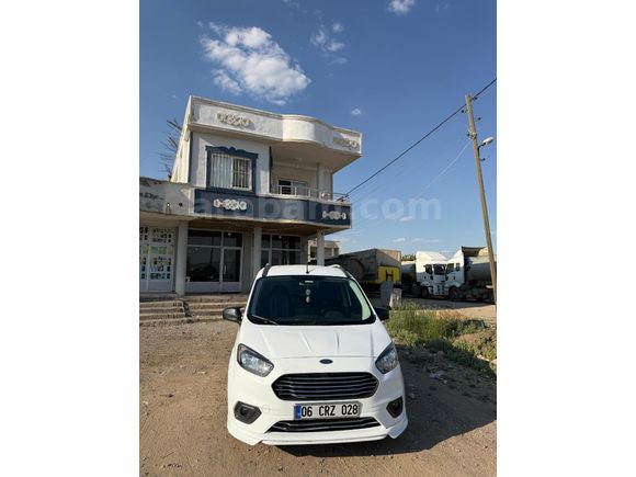 Sahibinden Ford Tourneo Courier 1.5 TDCi Delux 2021 Model