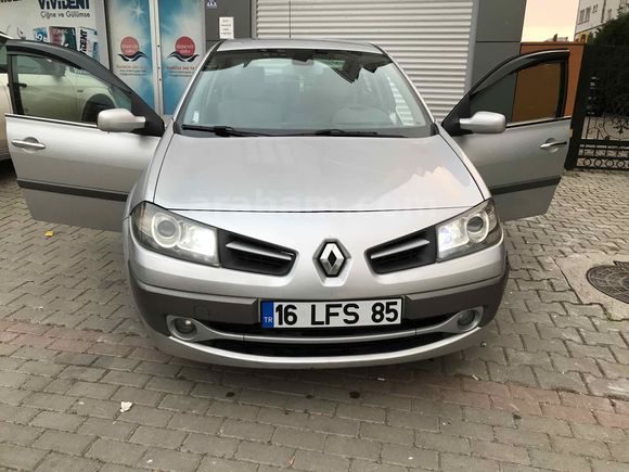 Renault Megane 1.5 dCi Expression 2009  model -Motor yeni - Muayene yeni
