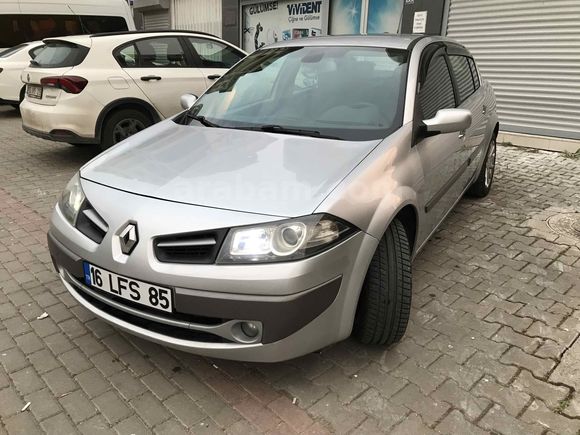 Renault Megane 1.5 dCi Expression 2009  model -Motor yeni - Muayene yeni