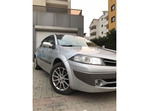 Renault Megane 1.5 dCi Expression 2009  model -Motor yeni - Muayene yeni