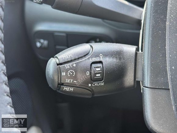 2023-C3 1.2 PURETECH SHİNE SADECE 12.000 KM KUSURSUZ