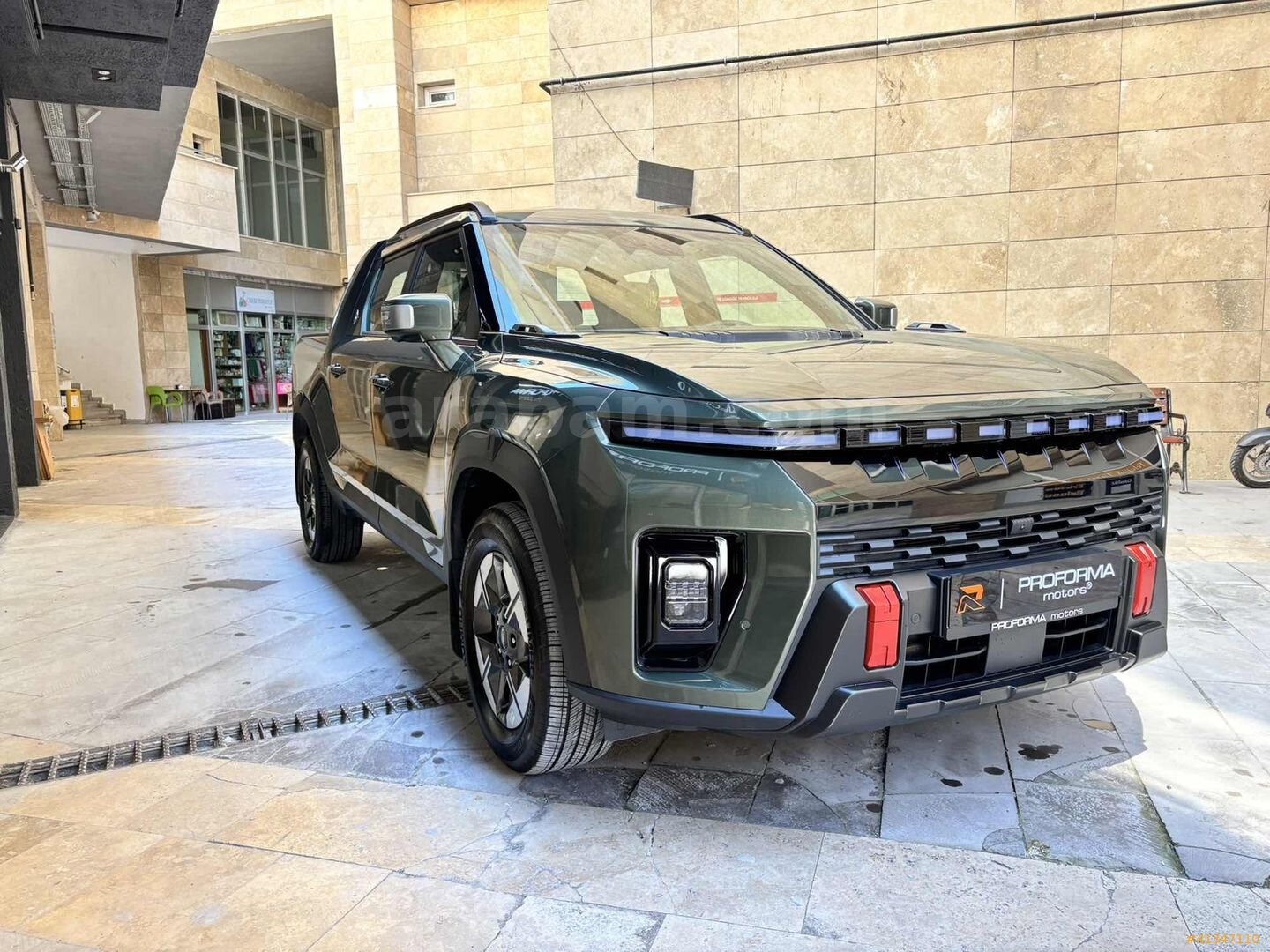 Galeriden KGM SsangYong Musso 3.2 2025 Model Artvin 6.001 km Yeşil 3