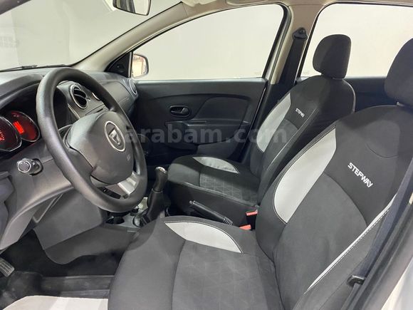 otomobil Dacia Sandero 1.5 DCI Stepway