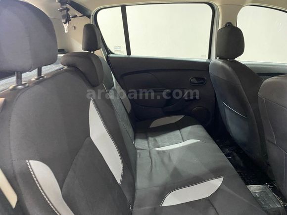otomobil Dacia Sandero 1.5 DCI Stepway