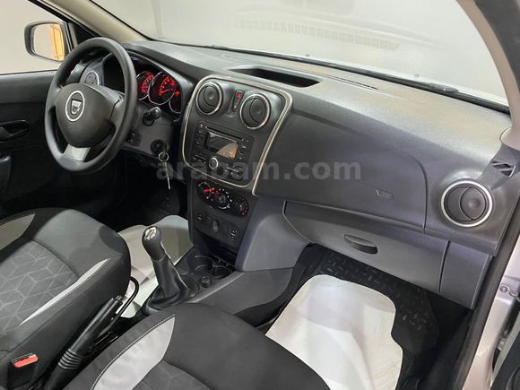 otomobil Dacia Sandero 1.5 DCI Stepway