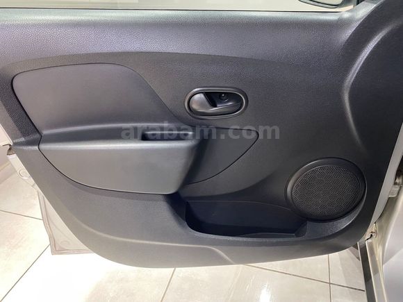 otomobil Dacia Sandero 1.5 DCI Stepway