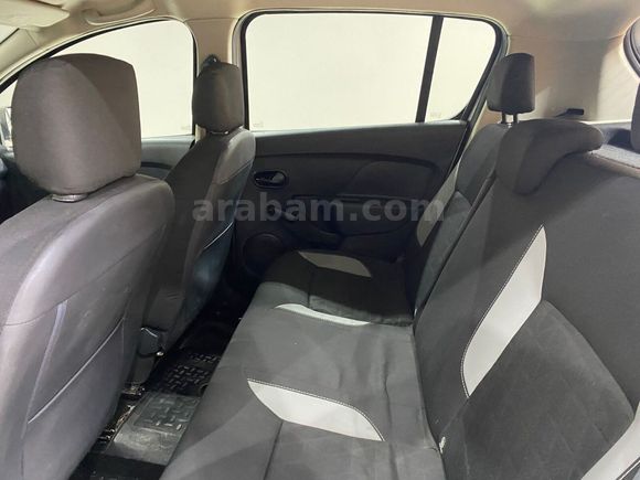 otomobil Dacia Sandero 1.5 DCI Stepway