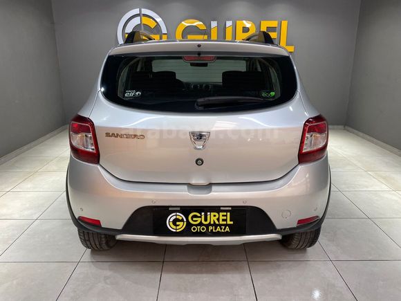 otomobil Dacia Sandero 1.5 DCI Stepway