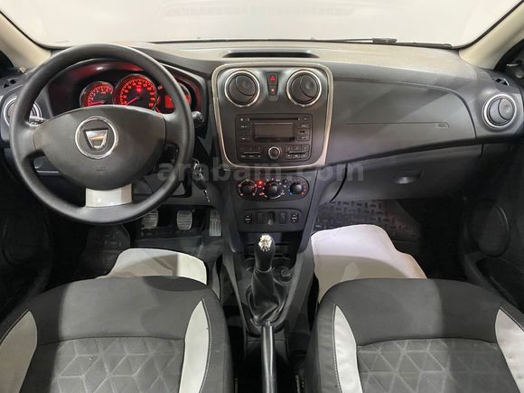 otomobil Dacia Sandero 1.5 DCI Stepway