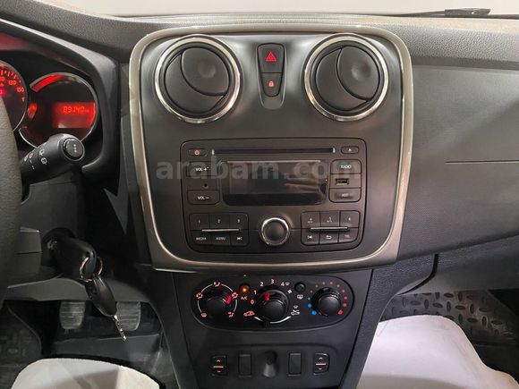 otomobil Dacia Sandero 1.5 DCI Stepway