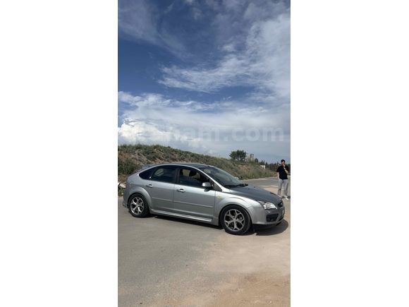 Sahibinden Ford Focus 1.6 Ghia 2006 Model  272.000 km