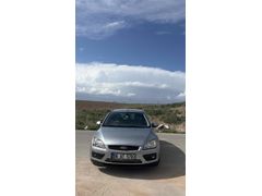 Sahibinden Ford Focus 1.6 Ghia 2006 Model  275.000 km Gri