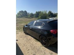 Sahibinden Alfa Romeo Giulietta 1.4 TB MultiAir Distinctive 2012 Model  180.000 km Siyah