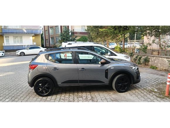 Sahibinden Dacia Sandero 1.0 TCe Extreme 2025 Model  11.000 km Gri (titanyum)