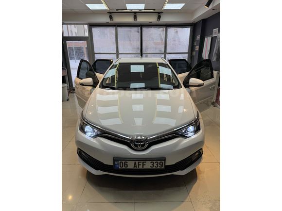 Sahibinden Toyota Auris 1.33 Life 2017 Model 