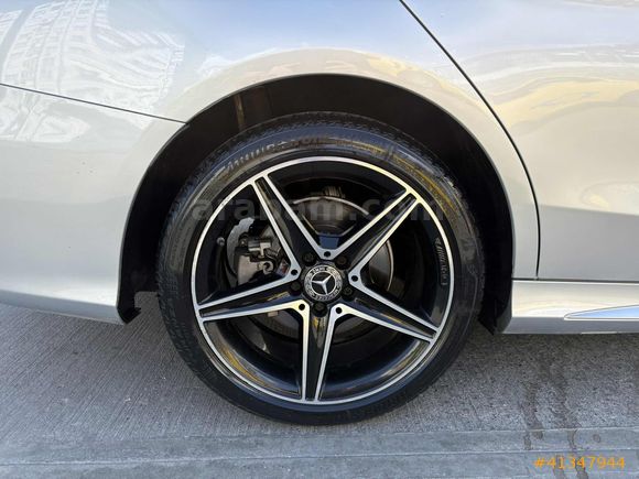 118 BINDE BOYASIZ 2018 MODEL C 200d AMG ÇİFT HAFIZA CAM TAVAN