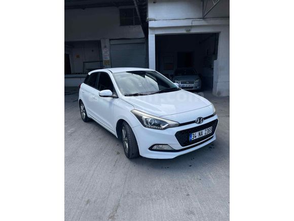Sahibinden Hyundai i20 1.4 CRDi Style 2015 Model 