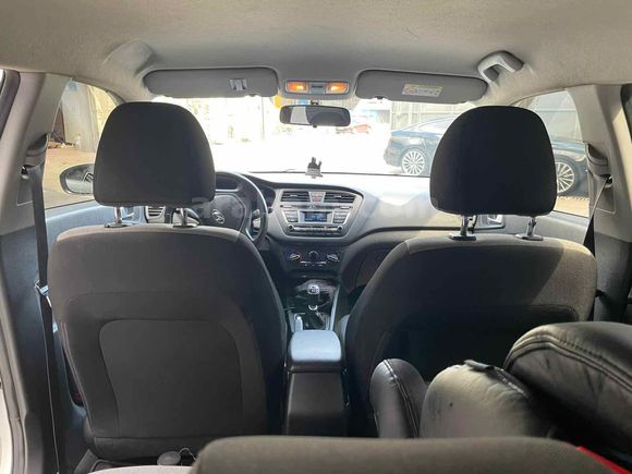 Sahibinden Hyundai i20 1.4 CRDi Style 2015 Model 