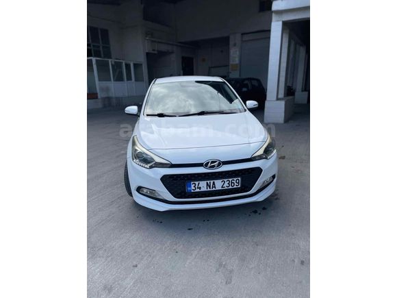 Sahibinden Hyundai i20 1.4 CRDi Style 2015 Model 