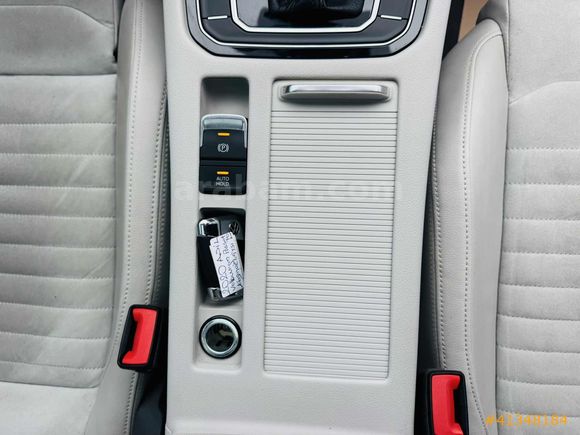 2020 SIFRGİBİ PASSAT ELEGANCE 1.5 TSİ BENZİNLİ OTOMATİK 79'Binde