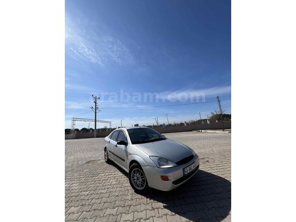 Sahibinden Ford Focus 1.6 Ghia 2000 Model 
