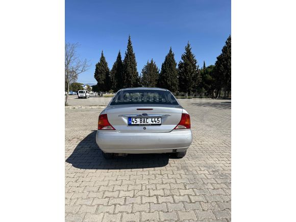 Sahibinden Ford Focus 1.6 Ghia 2000 Model 