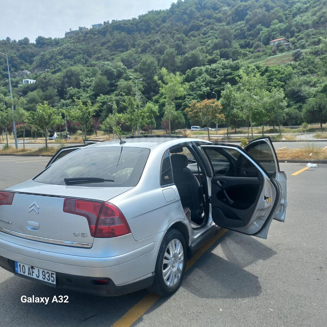 Sahibinden Citroen C5 1.6 HDi SX PK 2007 Model Trabzon 283.000 km Gri (Gümüş) 6