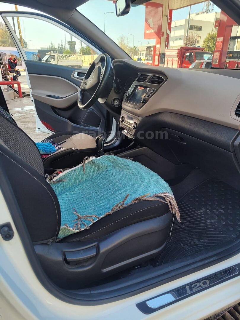 Sahibinden Hyundai i20 1.4 MPI Elite Smart 2019 Model Osmaniye 68.000 km Beyaz 5