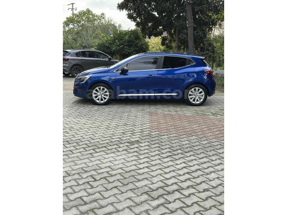 Sahibinden Renault Clio 1.0 TCe Touch 2023 Model 
