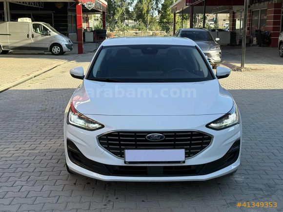 BOYASIZ 2023 FORD FOCUS TİTANİUM OTOMATİK
