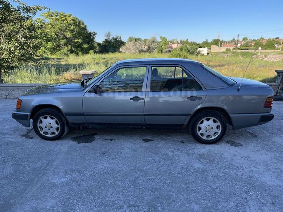 Sahibinden Mercedes - Benz 230 E 1987 Model 