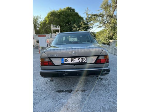 Sahibinden Mercedes - Benz 230 E 1987 Model 
