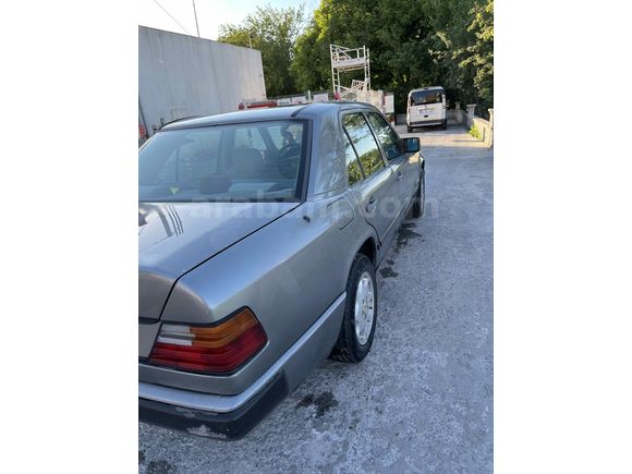 Sahibinden Mercedes - Benz 230 E 1987 Model 
